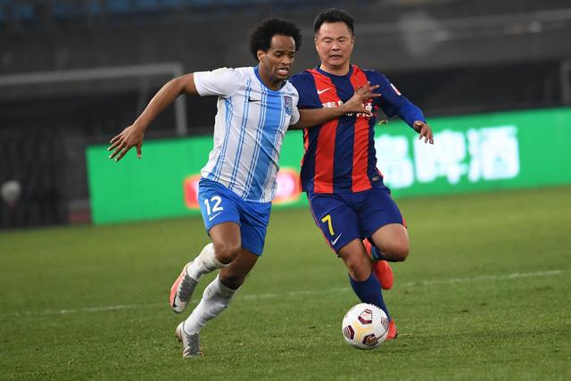 梅西入选FIFA最佳球员候选 记者：是对足球的侮辱